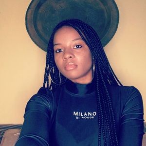 Meet your Posher, Victoria